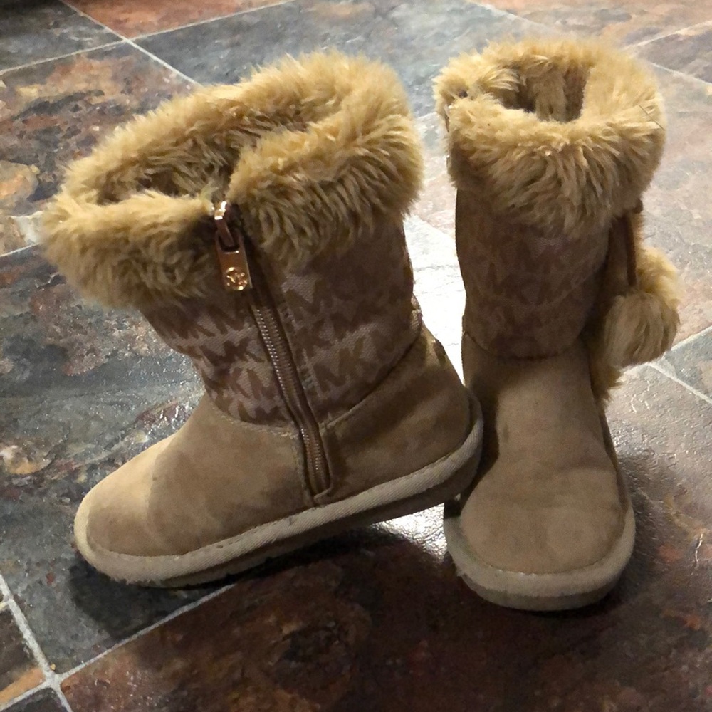 Michael Kors Kids Boots 🎄♥️✅👍🏻 SALE!!!